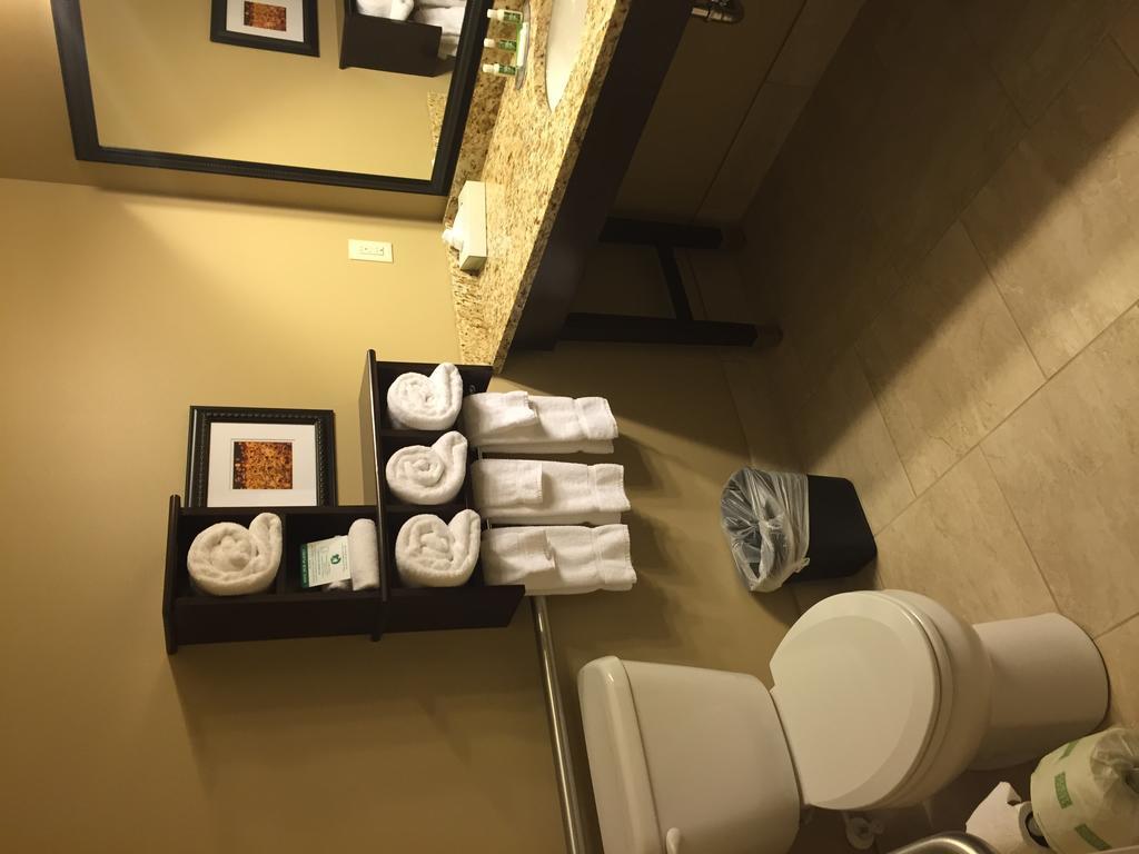 Grandstay Hotel & Suites Mount Horeb - Madison Szoba fotó