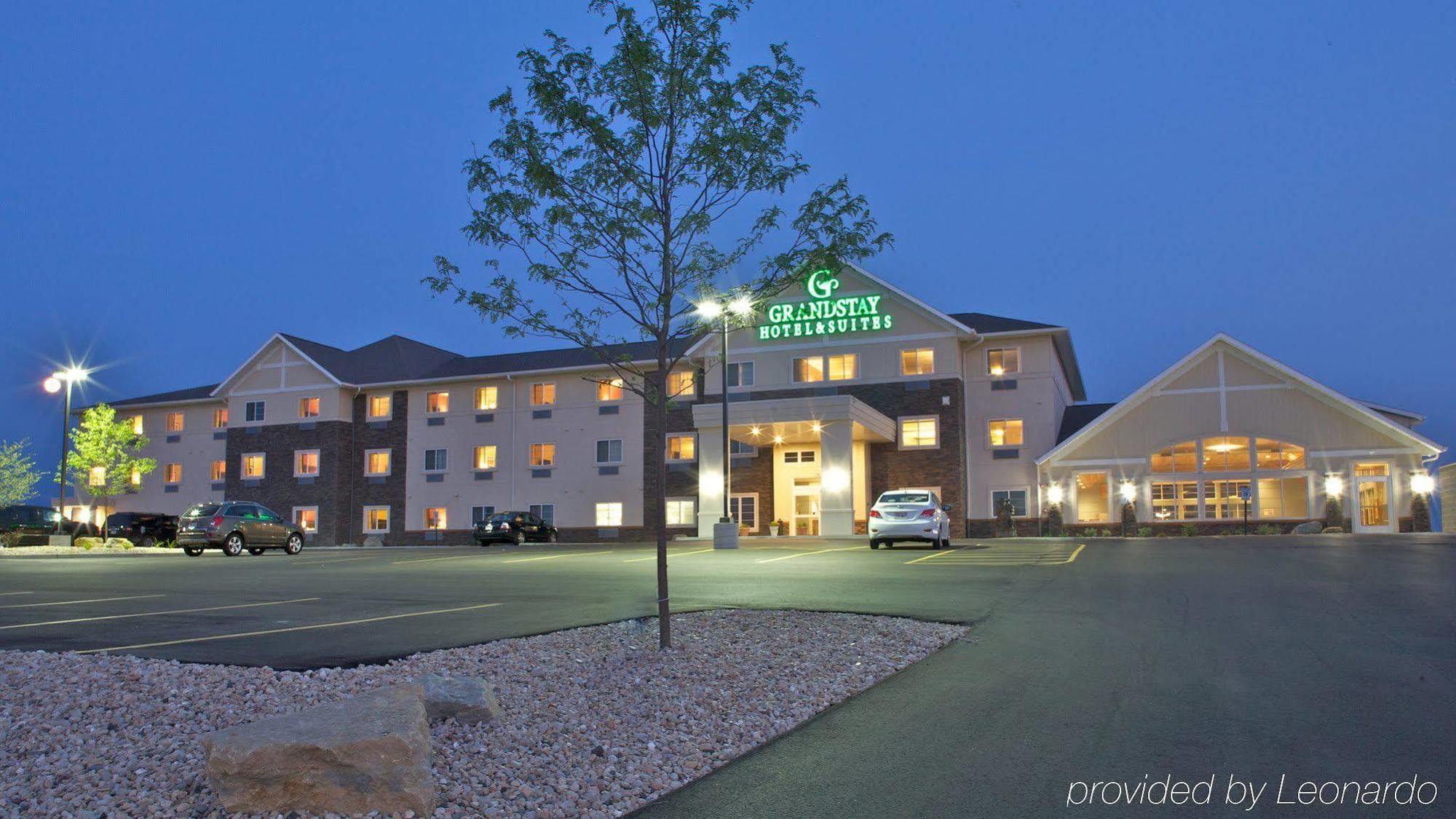 Grandstay Hotel & Suites Mount Horeb - Madison Kültér fotó