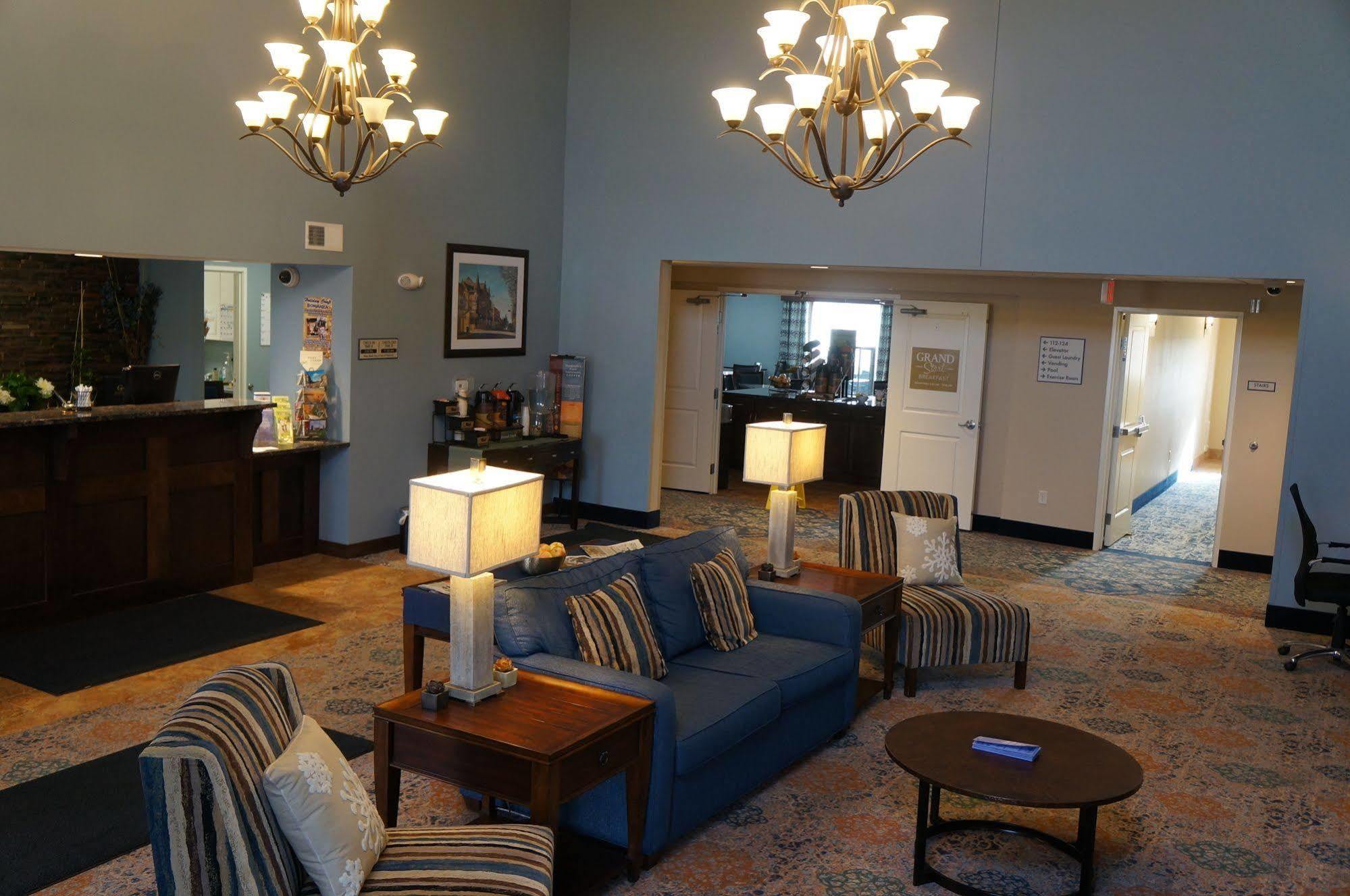 Grandstay Hotel & Suites Mount Horeb - Madison Kültér fotó
