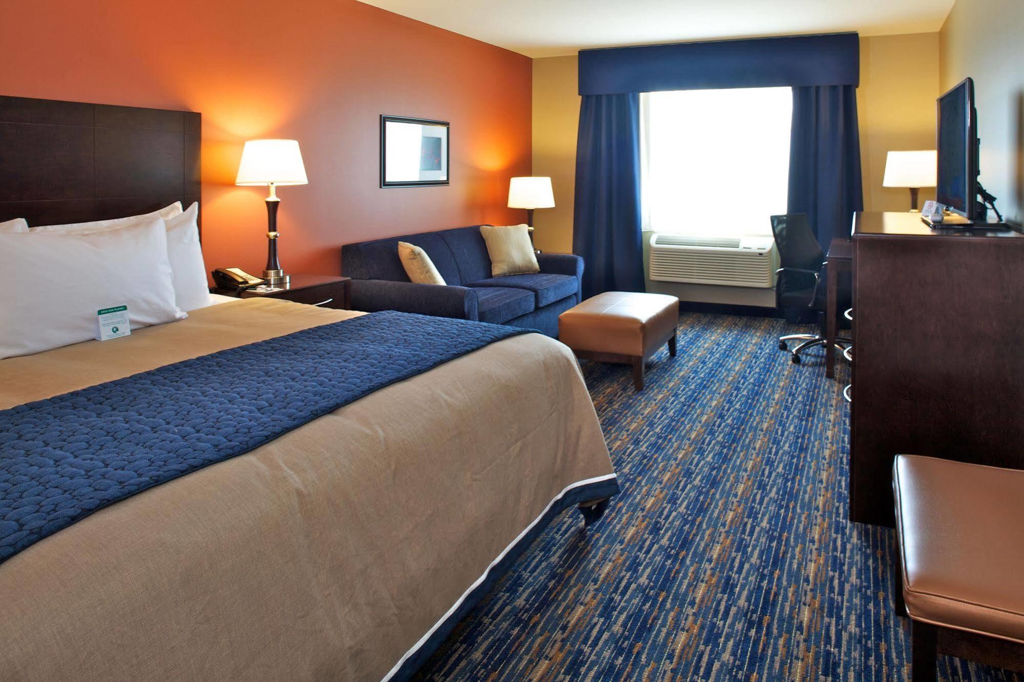 Grandstay Hotel & Suites Mount Horeb - Madison Kültér fotó