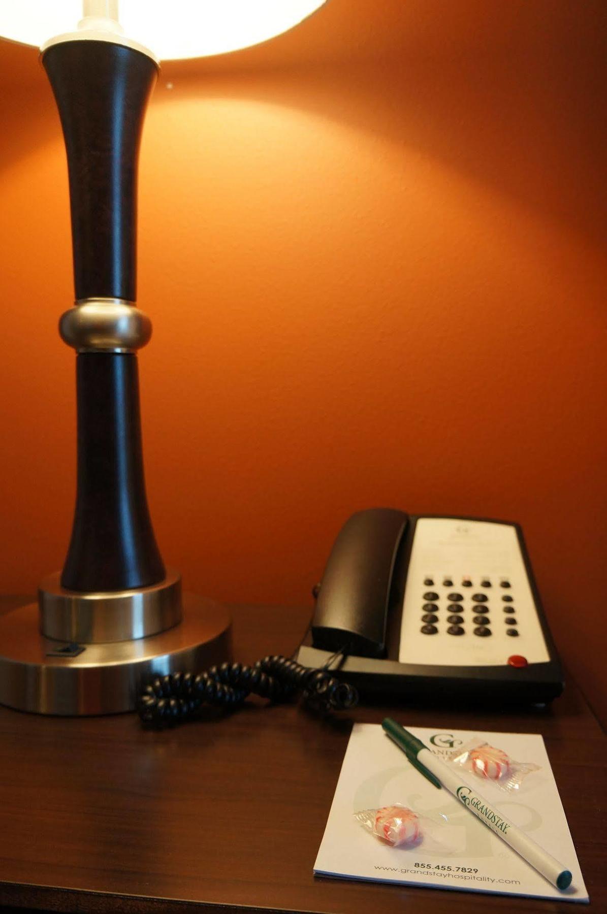 Grandstay Hotel & Suites Mount Horeb - Madison Kültér fotó