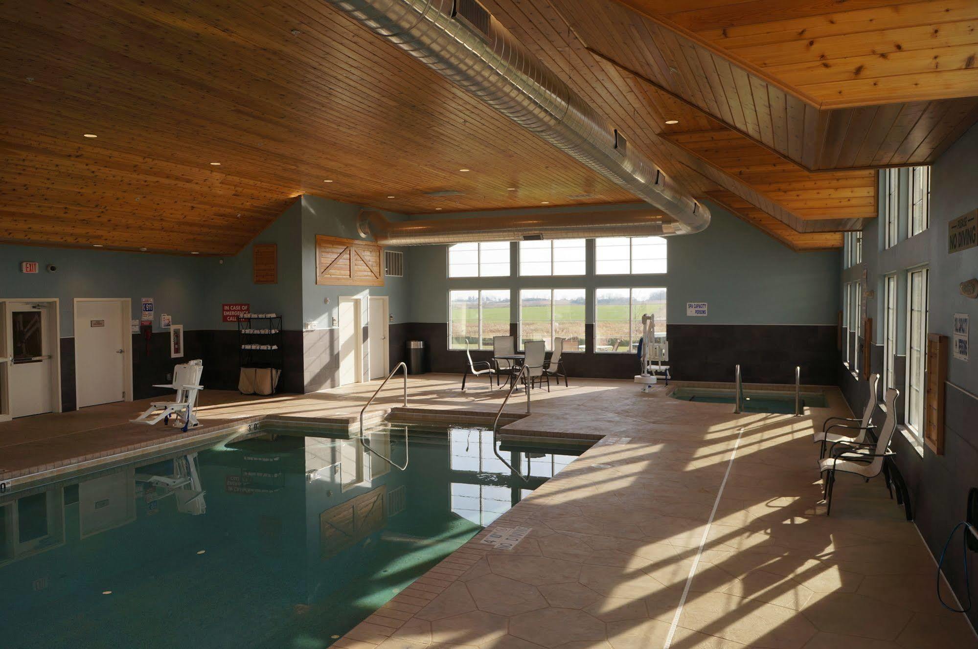 Grandstay Hotel & Suites Mount Horeb - Madison Kültér fotó