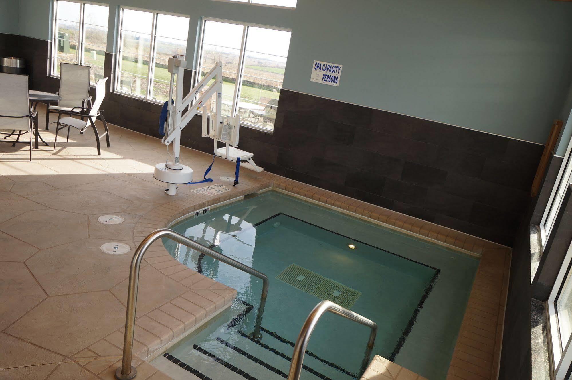 Grandstay Hotel & Suites Mount Horeb - Madison Kültér fotó