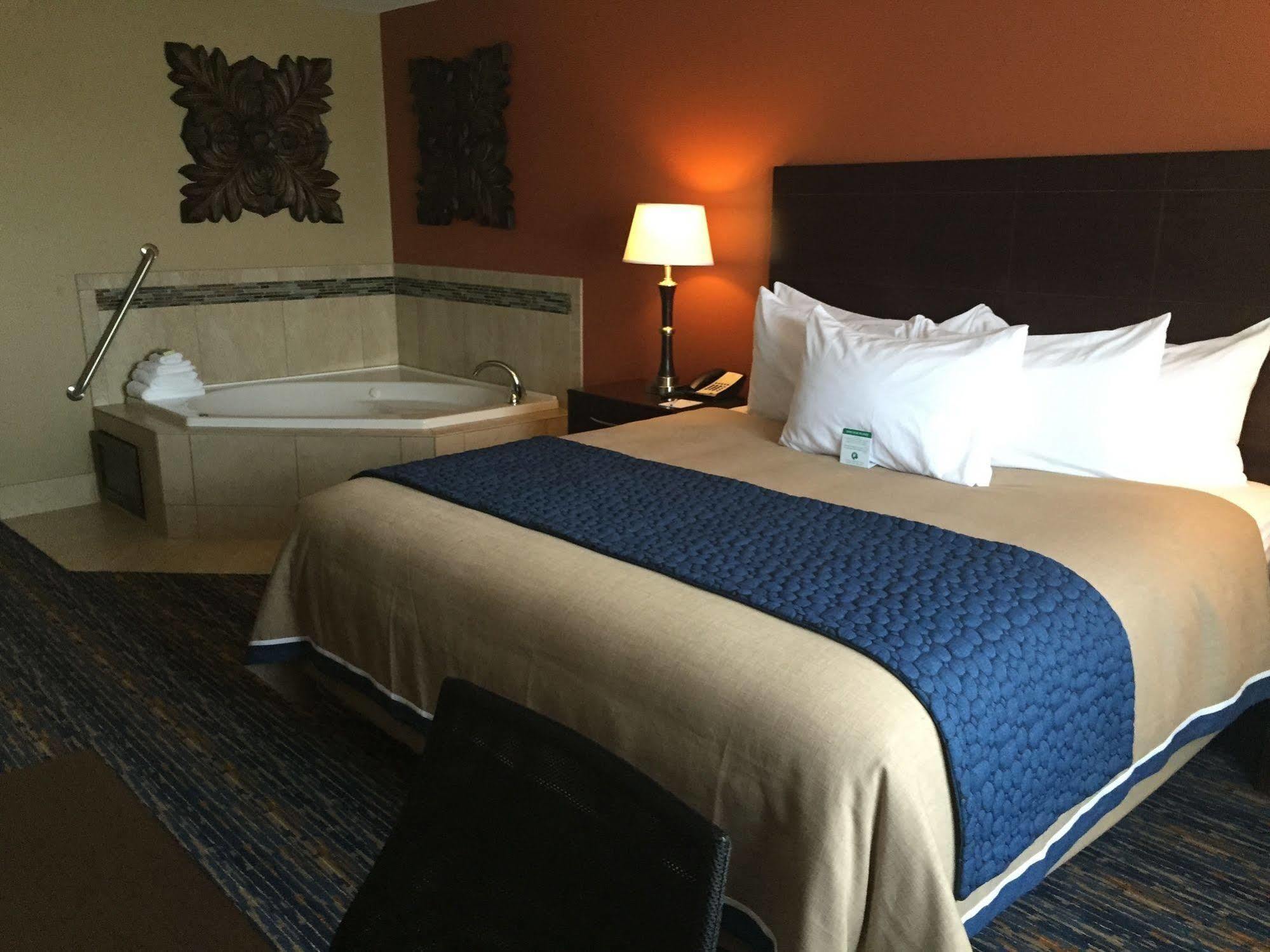 Grandstay Hotel & Suites Mount Horeb - Madison Kültér fotó